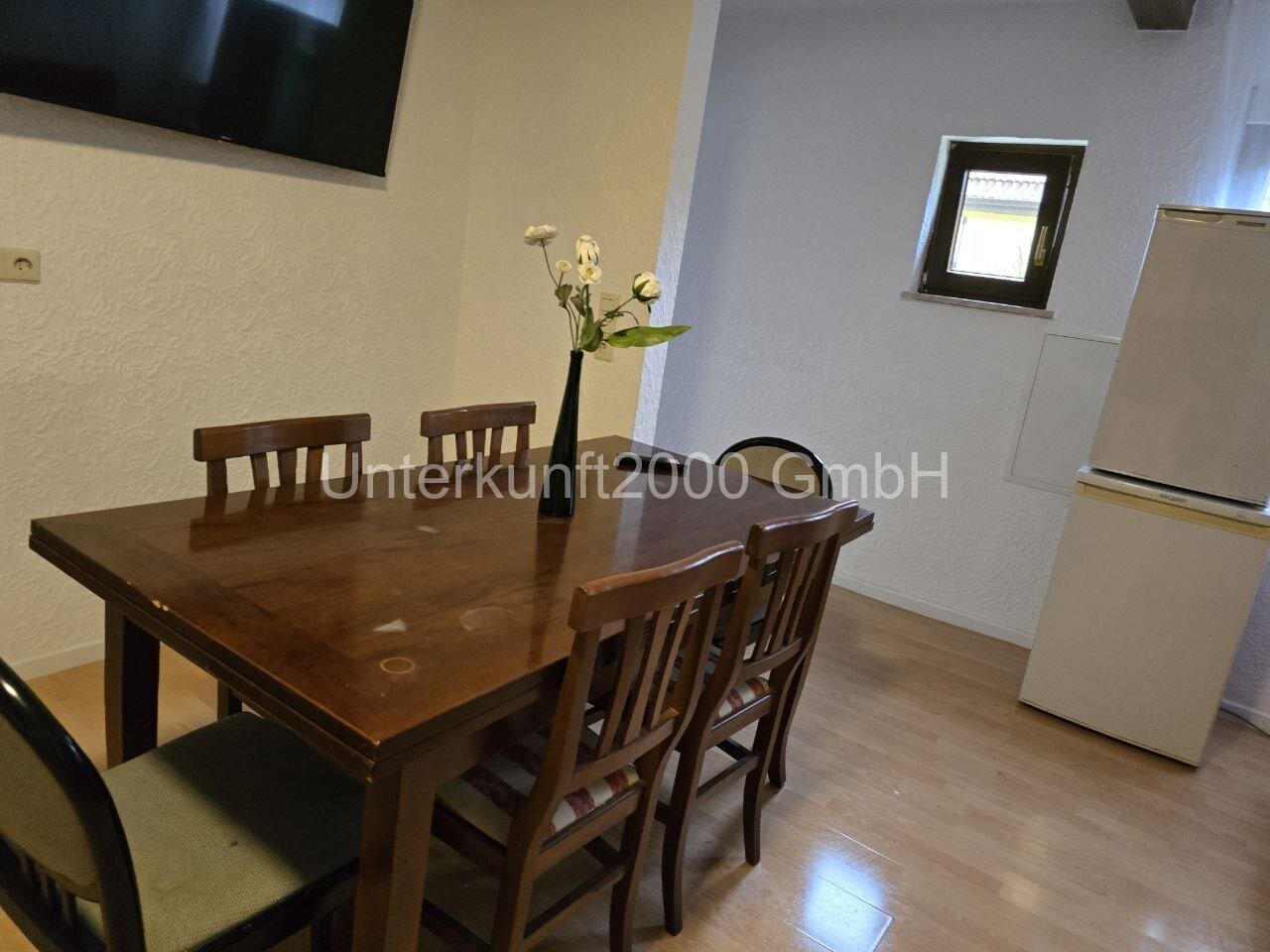 Vollmöbeliertes Haus mit 4x Zimmern