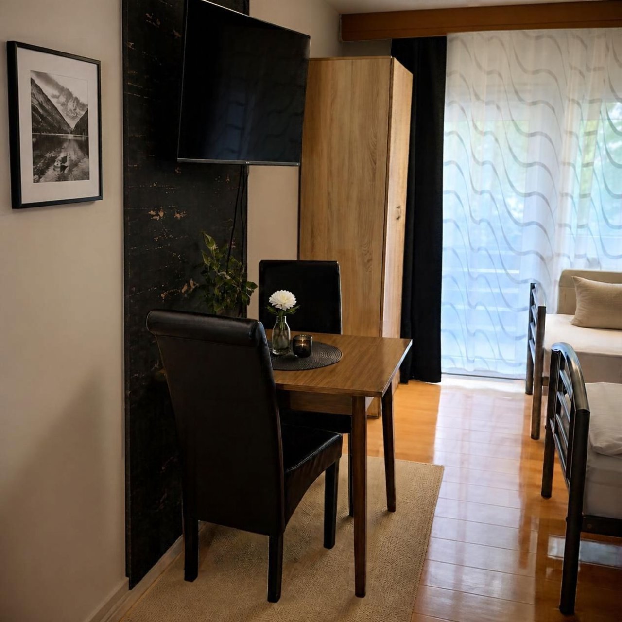 Moderne Neugestaltung der Seite - --T. Moderne Neugestaltung der Seite - --T.
