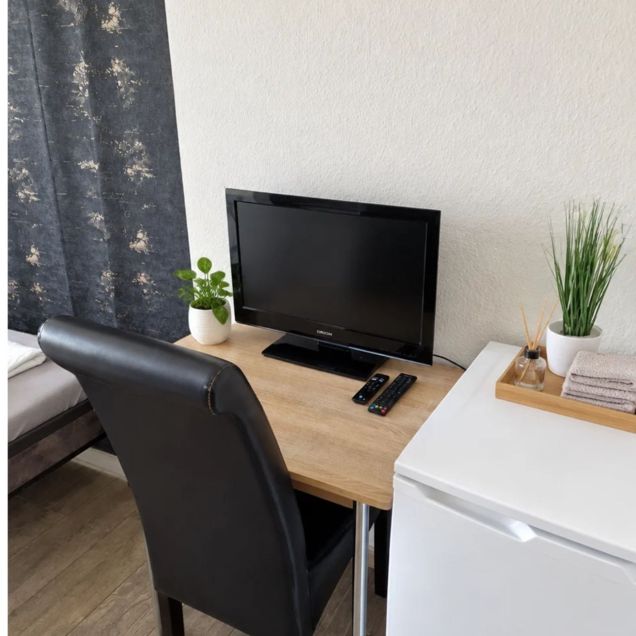 Moderne Neugestaltung der Seite - --T. Moderne Neugestaltung der Seite - --T.