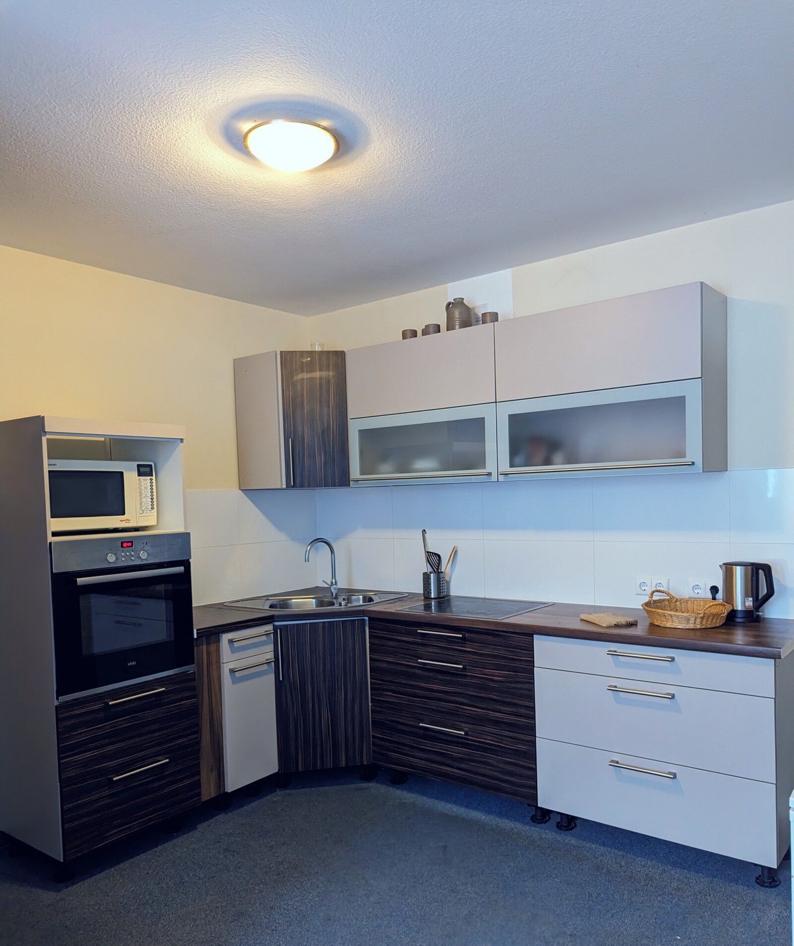 Apartment 225