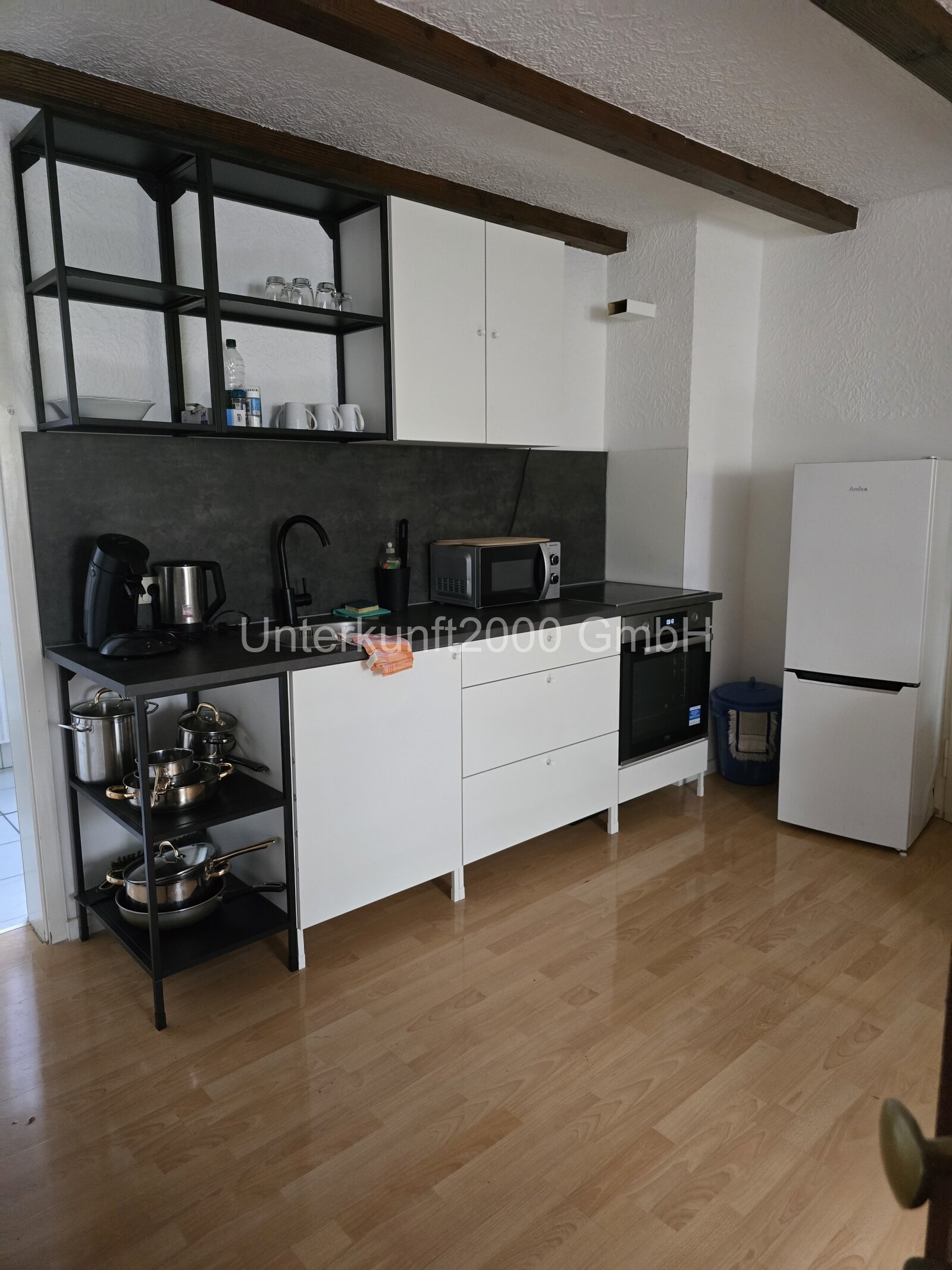 Vollmöbeliertes Haus mit 4x Zimmern