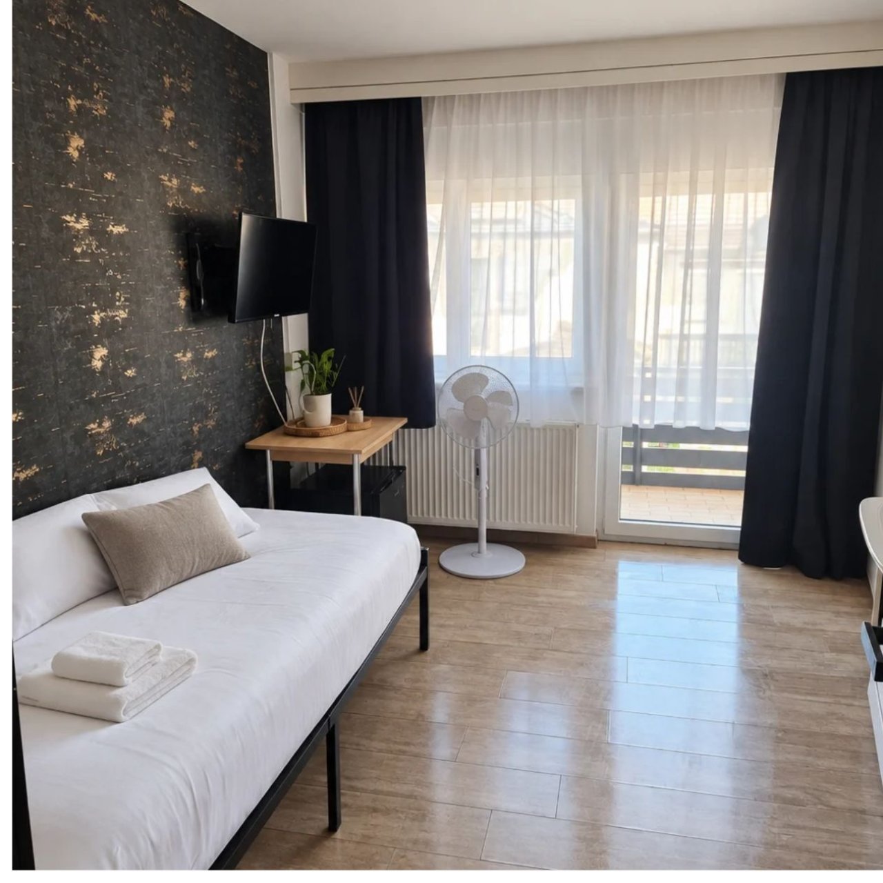 Moderne Neugestaltung der Seite - --T. Moderne Neugestaltung der Seite - --T.