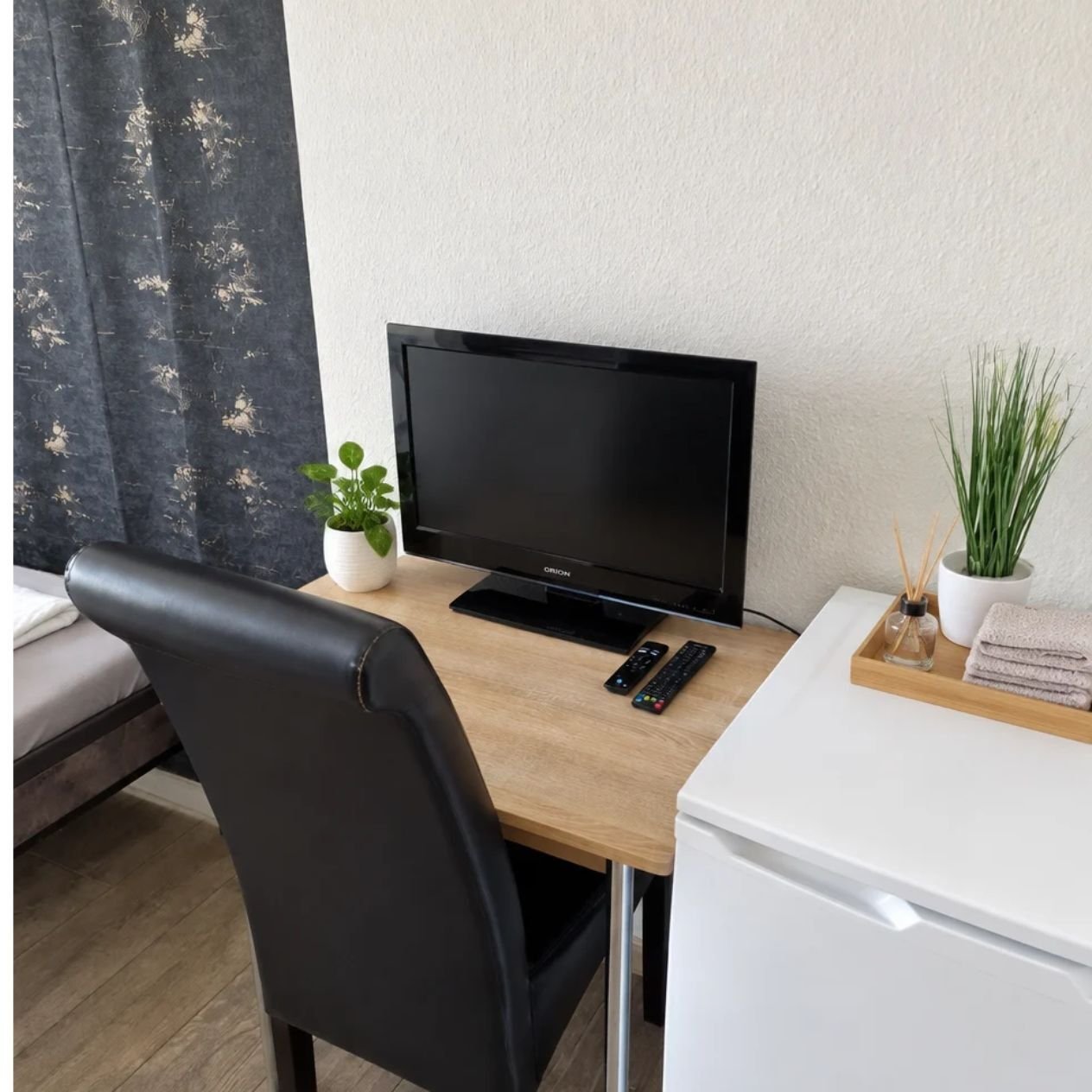 Moderne Neugestaltung der Seite - --T. Moderne Neugestaltung der Seite - --T.