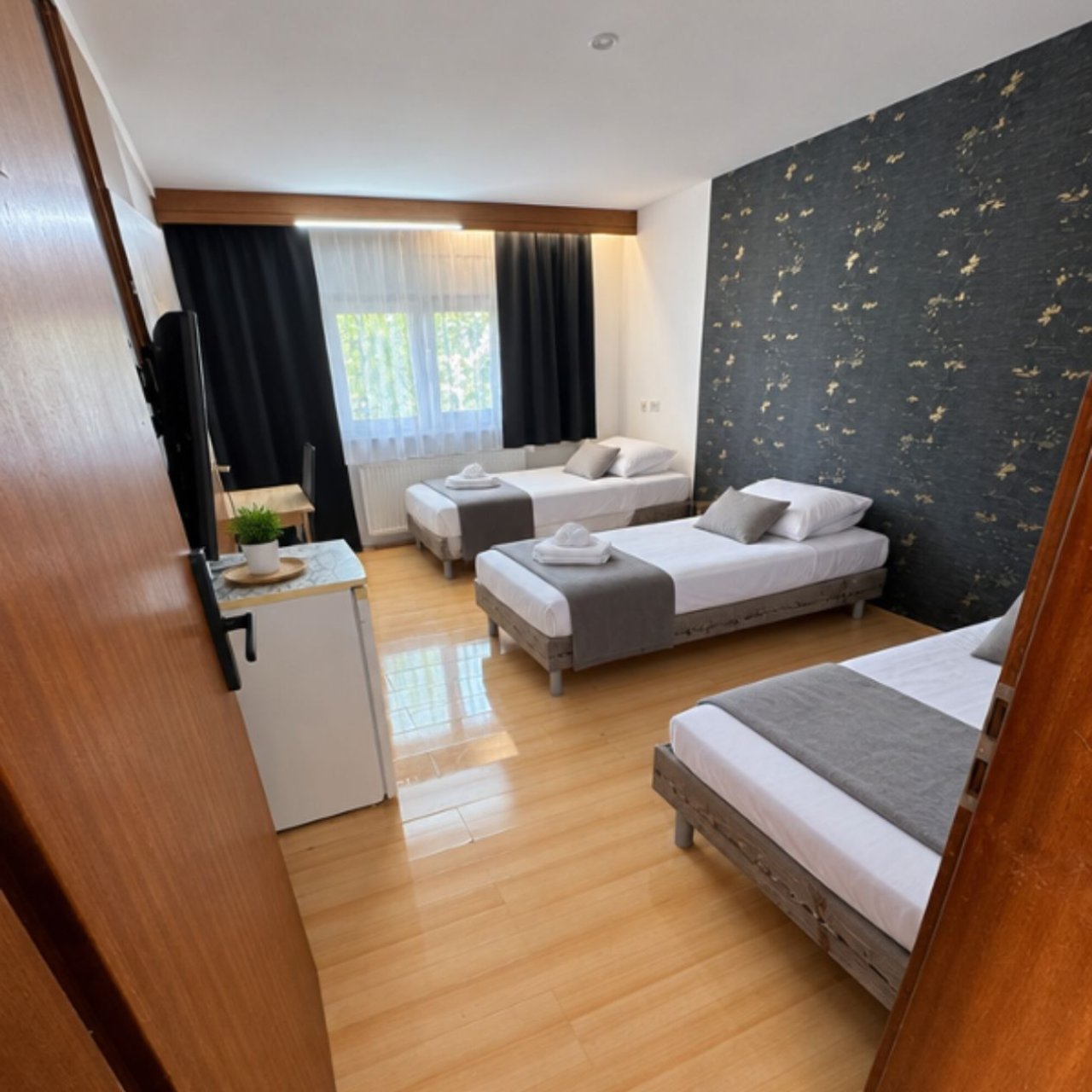 Moderne Neugestaltung der Seite - --T. Moderne Neugestaltung der Seite - --T.