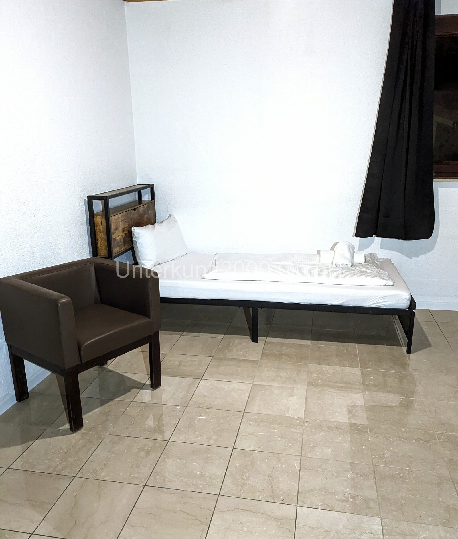 Vollmöbeliertes Haus mit 4x Zimmern