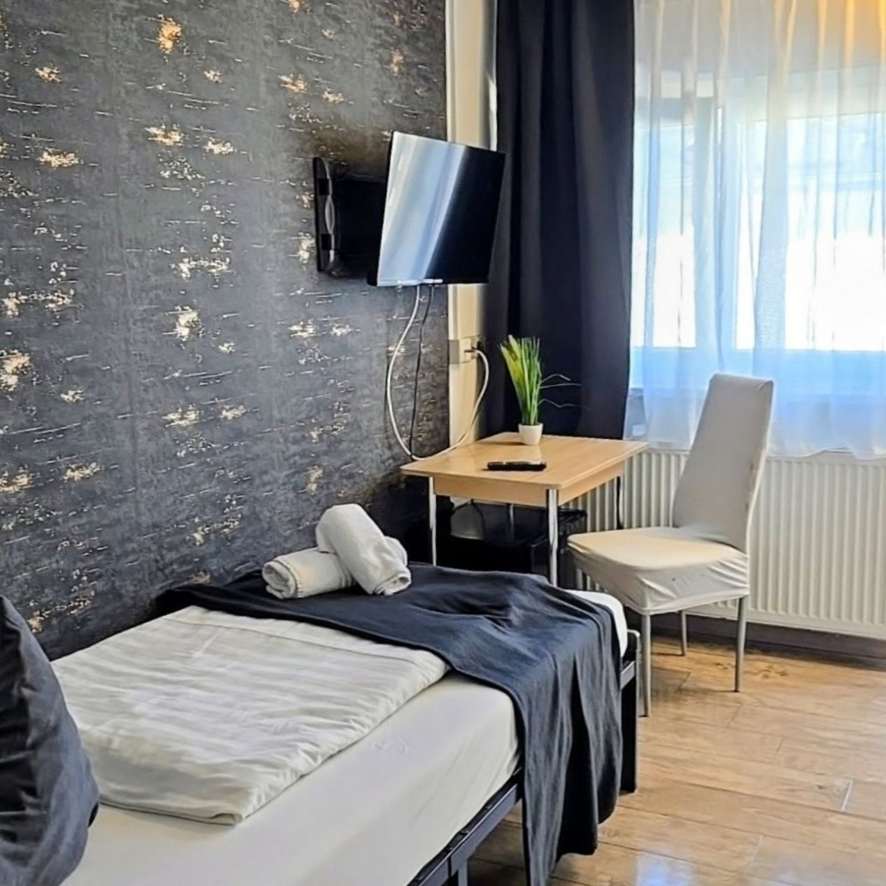Moderne Neugestaltung der Seite - --T. Moderne Neugestaltung der Seite - --T.