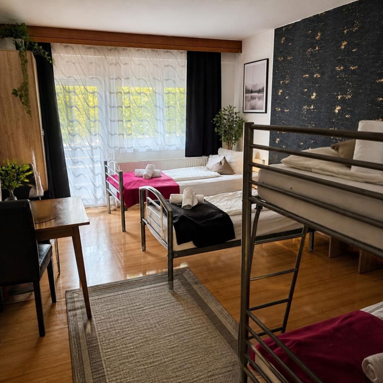 Moderne Neugestaltung der Seite - --T. Moderne Neugestaltung der Seite - --T.
